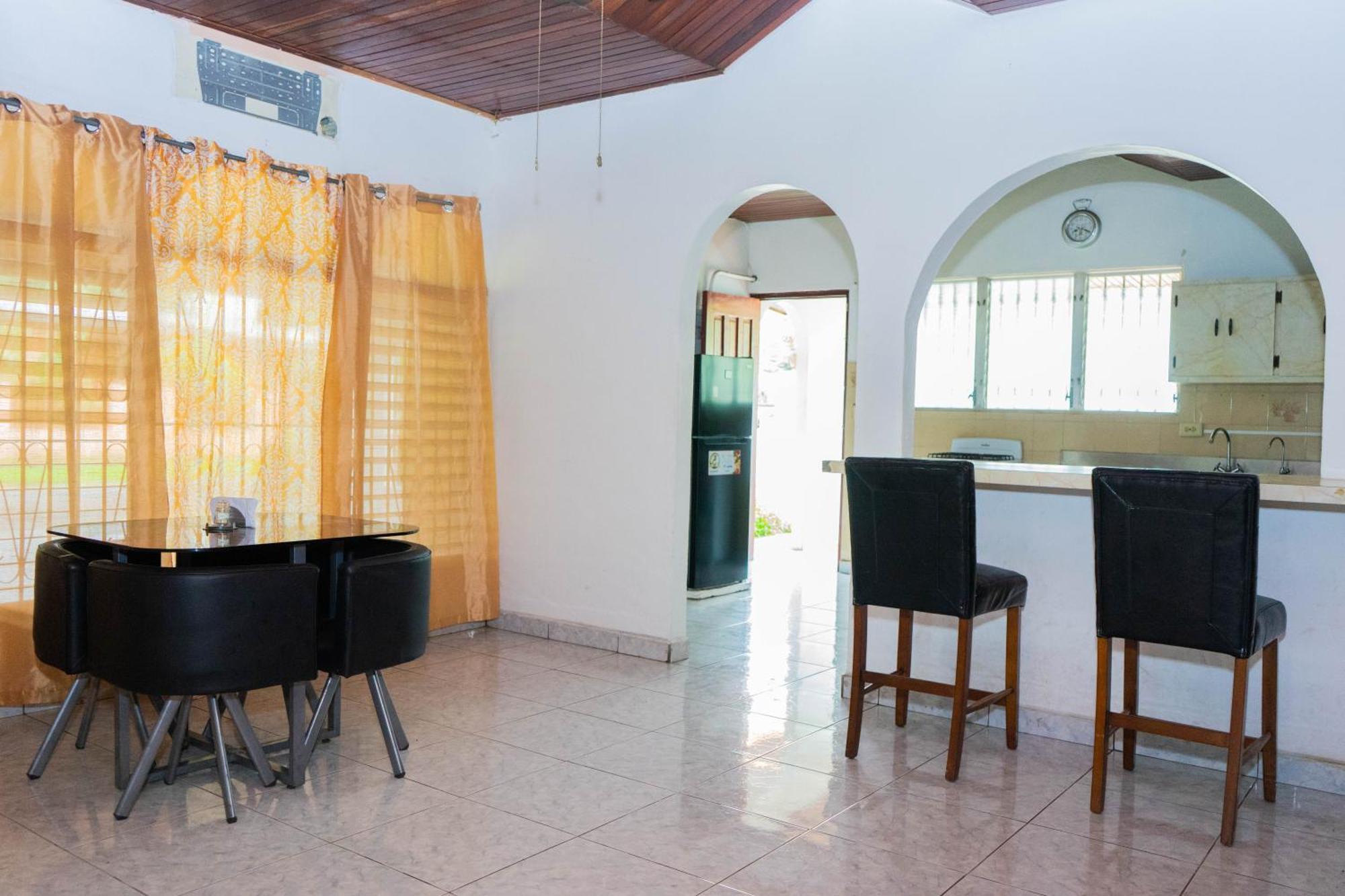Hostal Familiar Argenal - David Zewnętrze zdjęcie