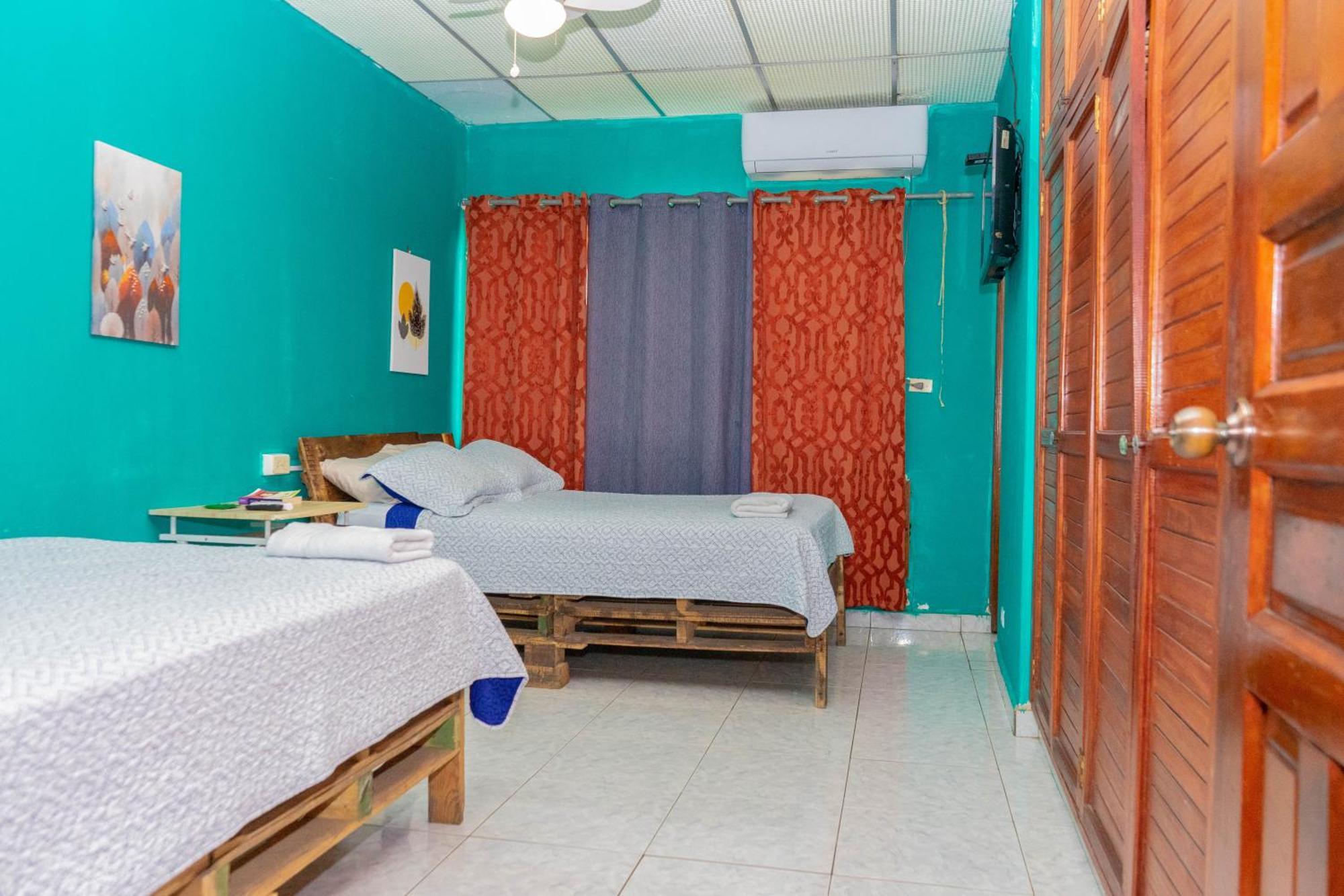 Hostal Familiar Argenal - David Zewnętrze zdjęcie